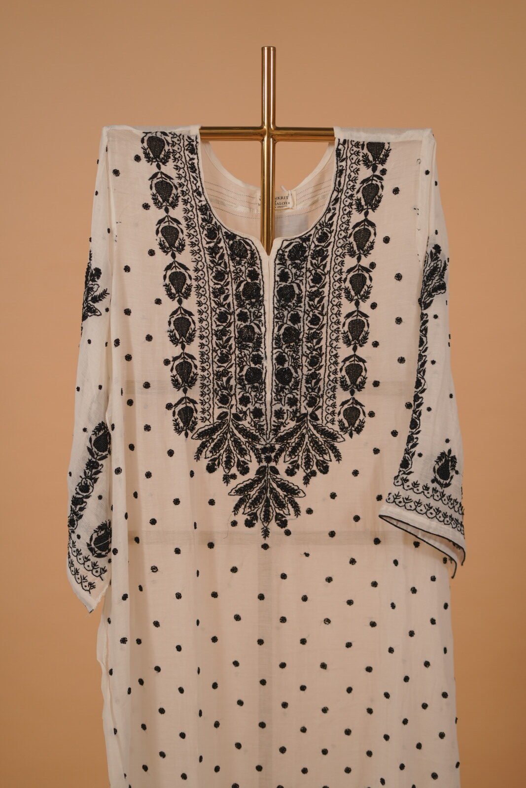 Cover Pic White Salwar suit set with handwork embroidery in black - Image 1