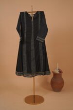 Black embroidered salwar suit set in cotton voil - Image 5