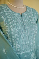 Elegant Ghaspatti & Zardozi Embroidered Ensemble - Image 4