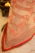 Shibori Saree with Contrasting Bakhiya Embroidery. - Image 7